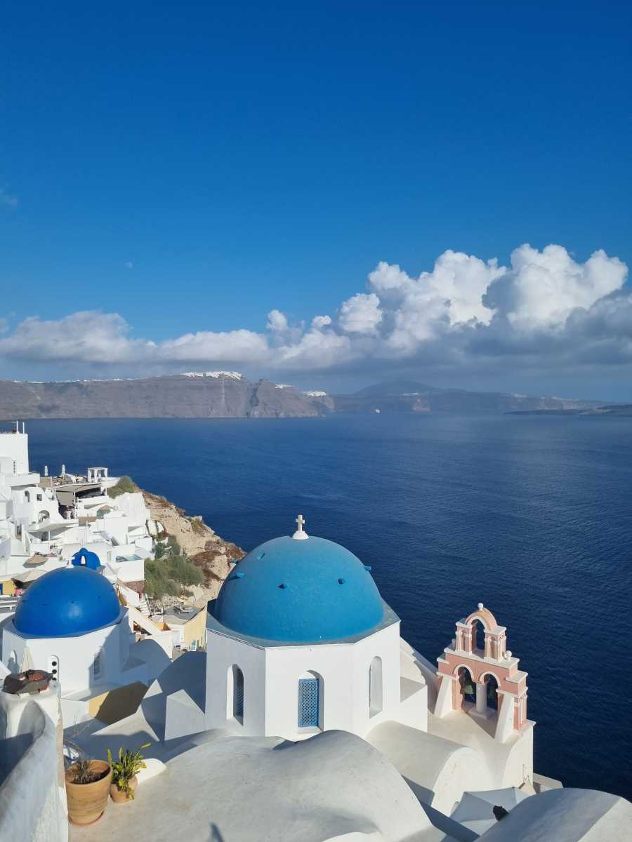 oia blue houses tops