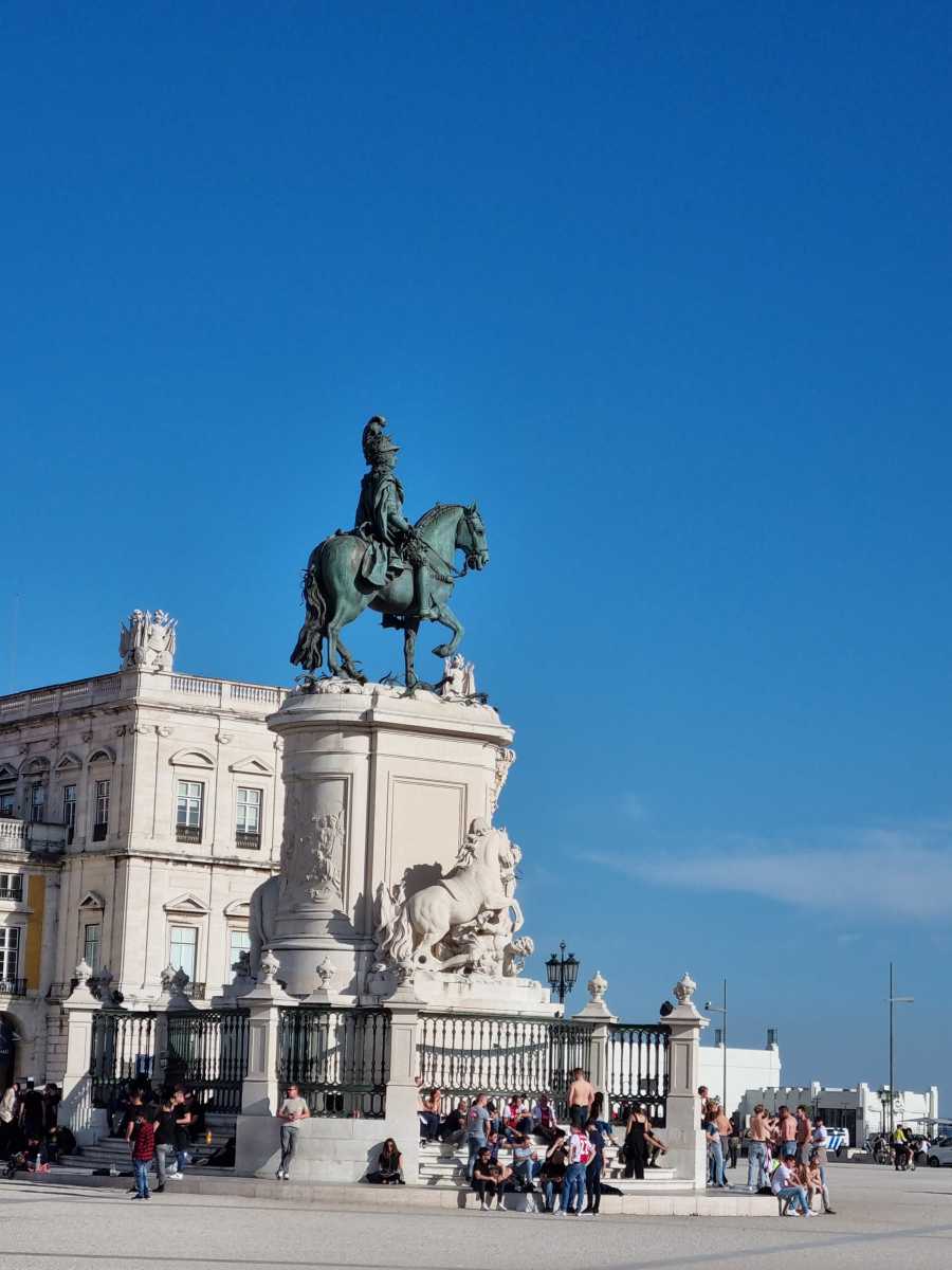 lisbon monument